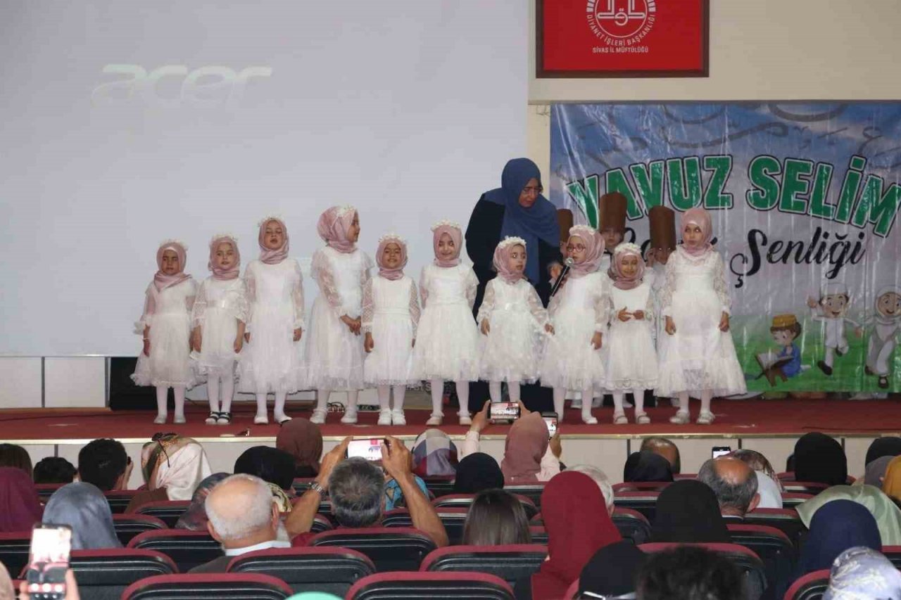 Miniklerin yıl sonu sevinci