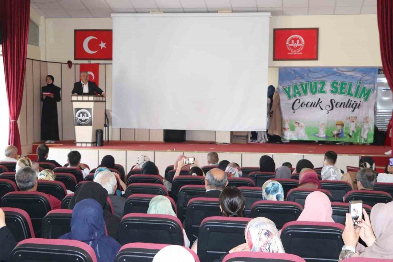 Miniklerin yıl sonu sevinci