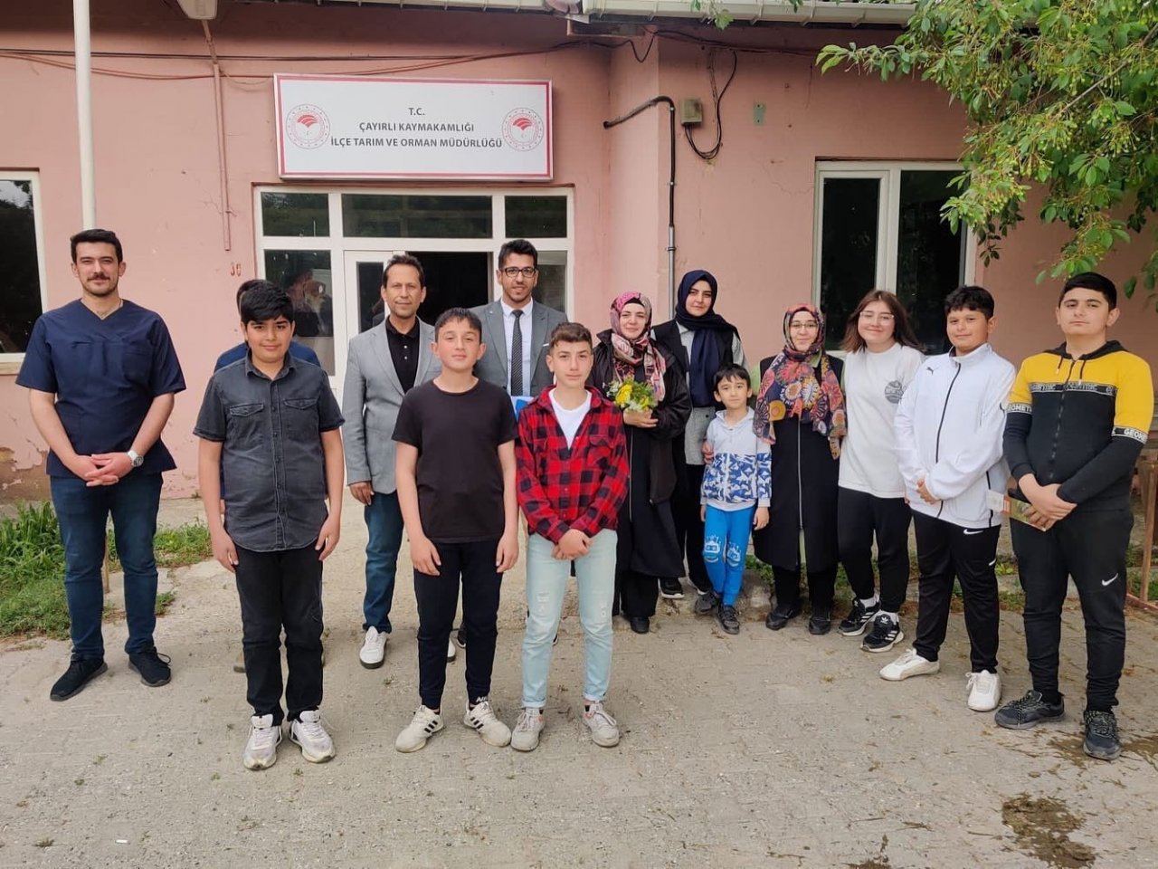 Veteriner hekim olmak isteyen çocuklar meslek hakkında bilgi aldı