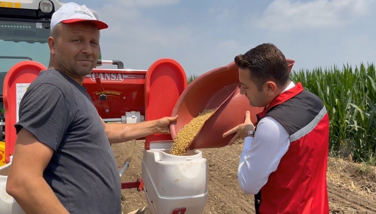 Osmaniye’de 41,7 ton soya tohumu toprakla buluştu
