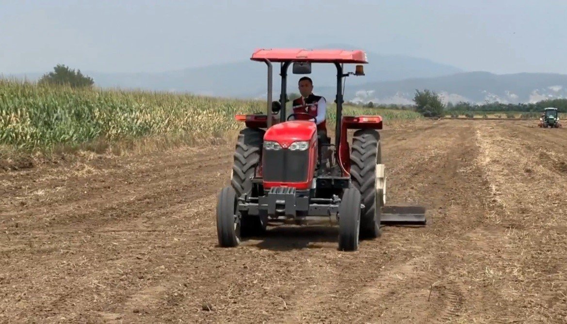 Osmaniye’de 41,7 ton soya tohumu toprakla buluştu