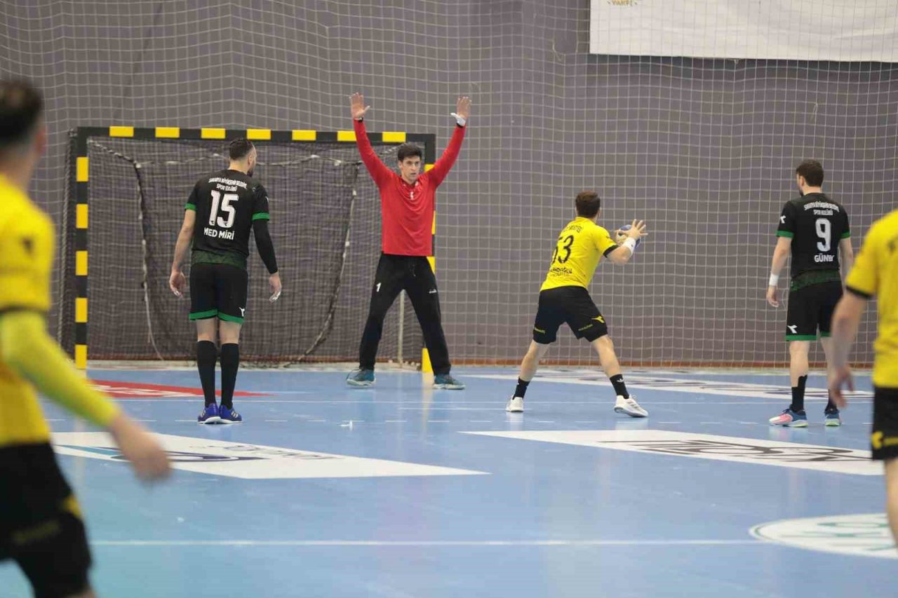 Sakarya Büyükşehir Hentbol takımı Beykoz deplasmanında mağlup oldu