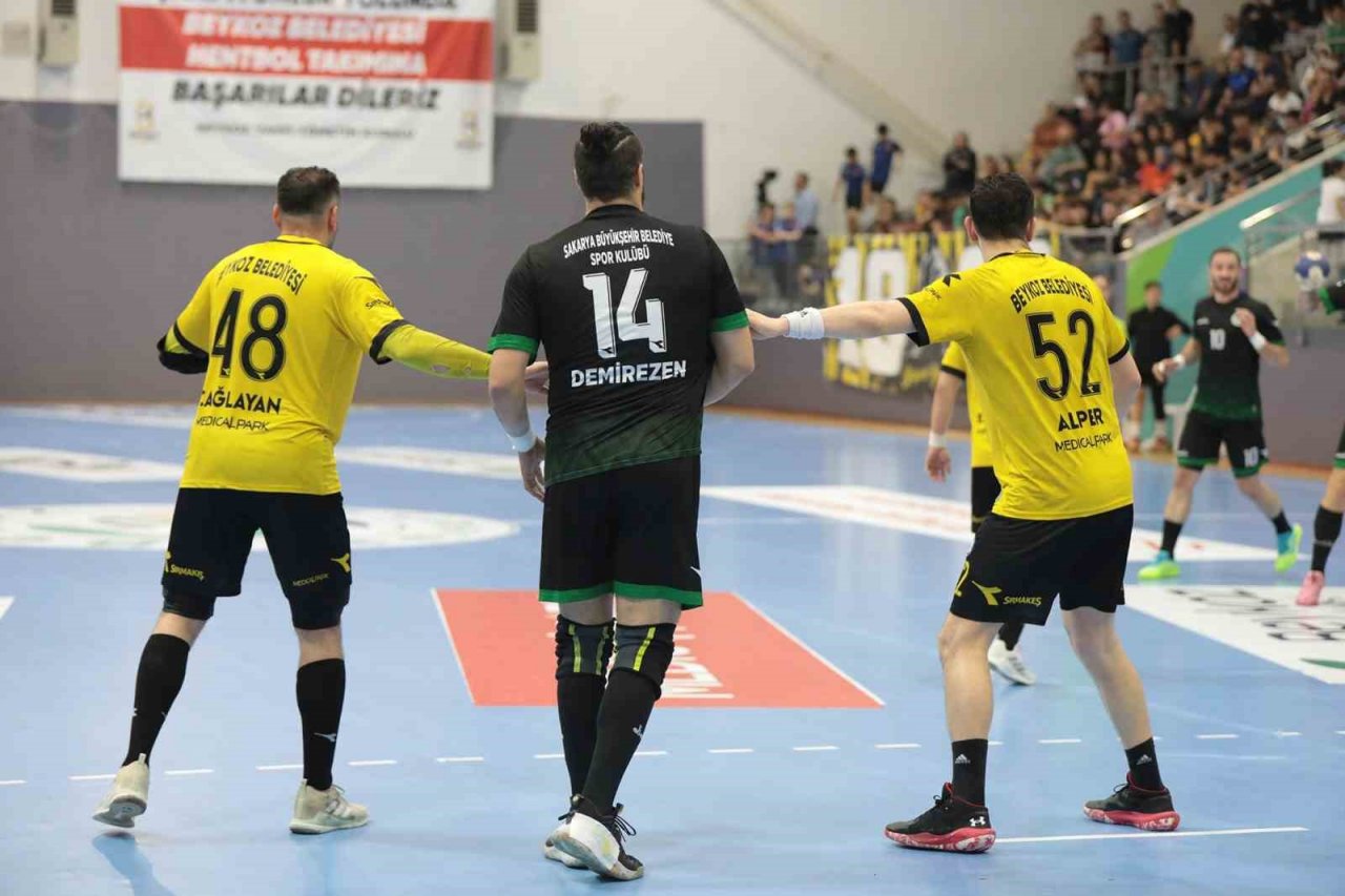 Sakarya Büyükşehir Hentbol takımı Beykoz deplasmanında mağlup oldu