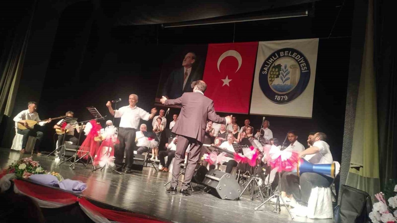 Salihli’de Türk Halk Müziği rüzgarı esti