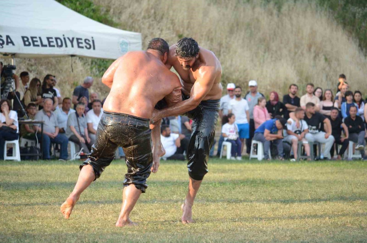 Hüseyin Pehlivan Yağlı Güreşleri’nin şampiyonu İsmail Koç oldu