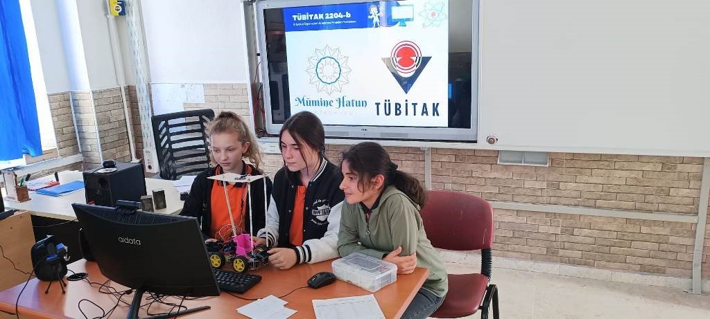 Karamanlı öğrenciler hazırladıkları proje ile bölge 3’sü oldular