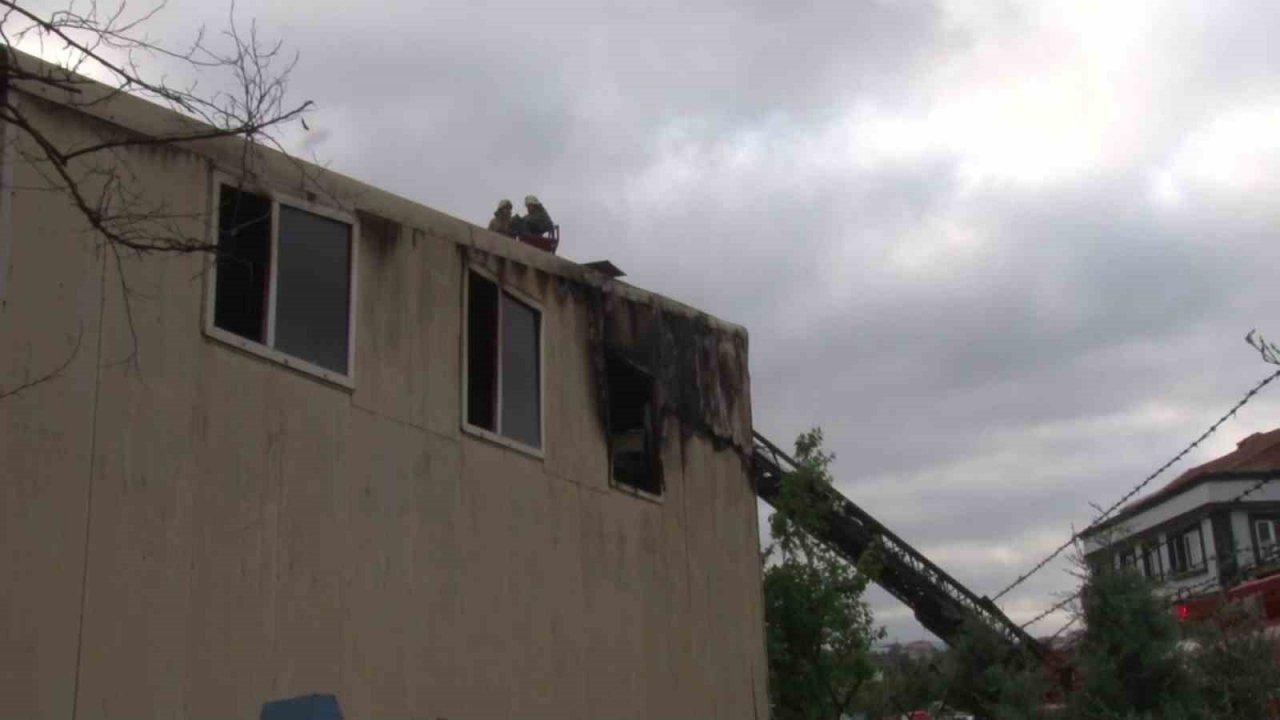 Ümraniye’de döküm atölyesinde patlama sonrası yangın
