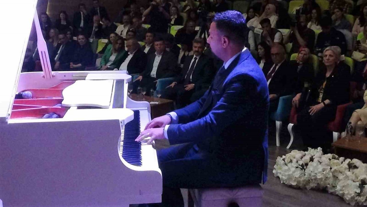 Türk Eğitim Derneği ile Uşak Kanyon Koleji arasında akreditasyon sözleşmesi imzalandı