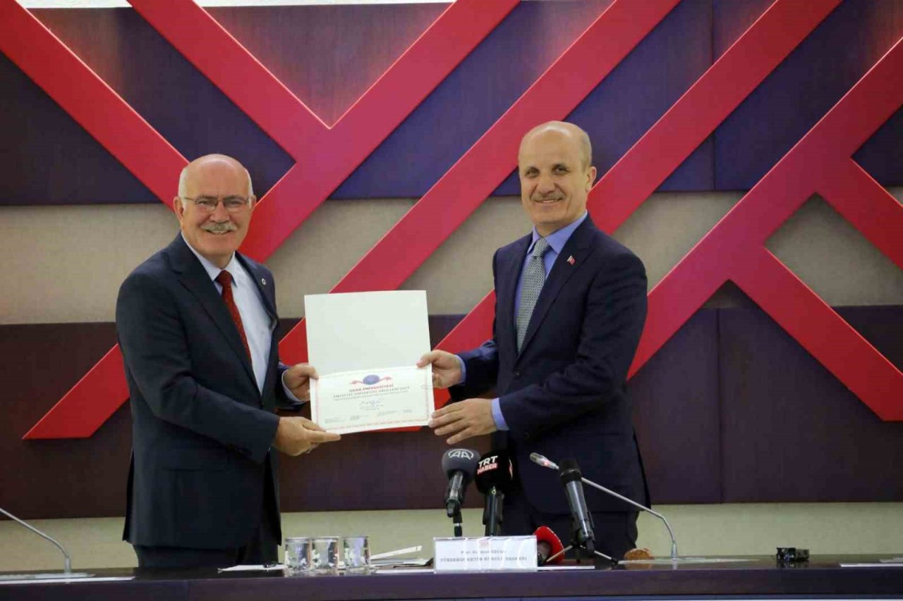 Uşak Üniversitesi, YÖK Engelsiz Üniversite Ödüllerinde ilk 20 üniversite arasında yer aldı