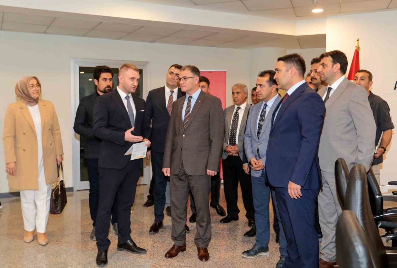 Van’da yapay zeka destekli ’akıllı kent yönetim merkezi’ kuruldu