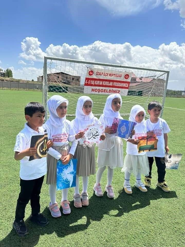 4-6 yaş Kur’an kursu öğrencileri için mezuniyet şöleni