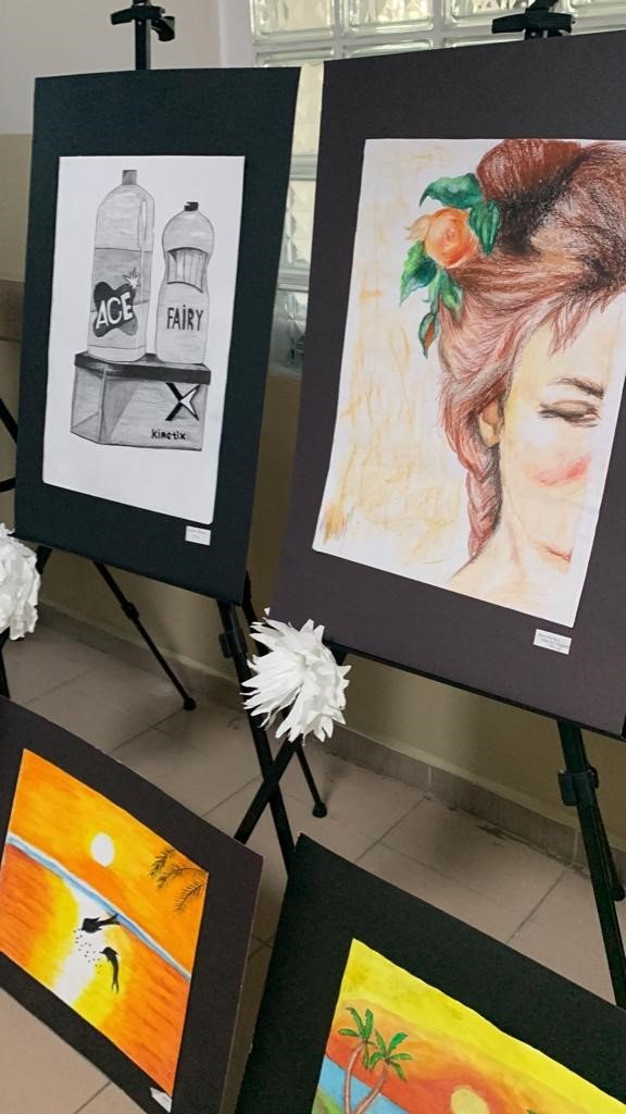 Geleceğin tasarımcıları eserlerini sergiledi