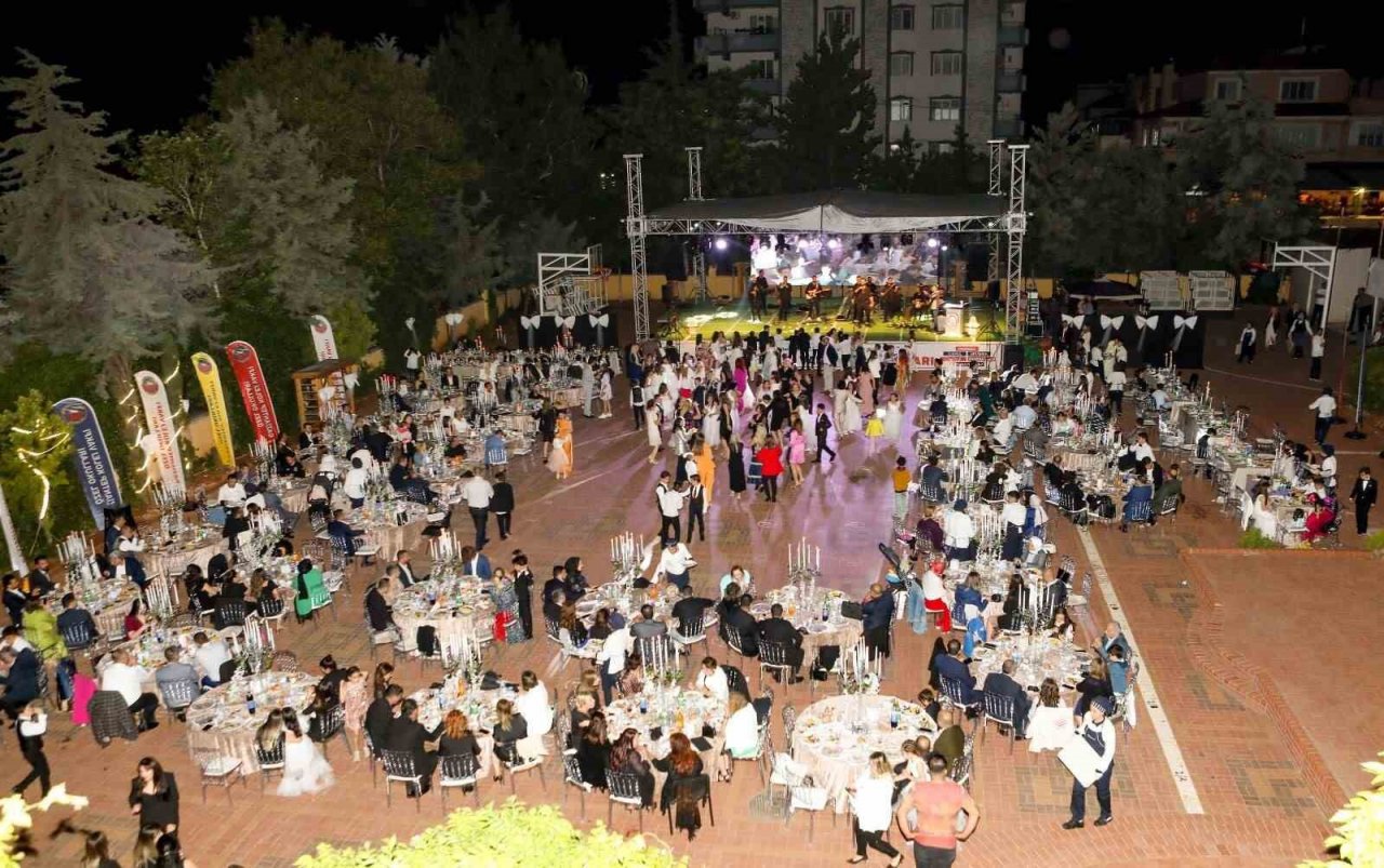 GKV İlkokulu’nda mezuniyet balosu