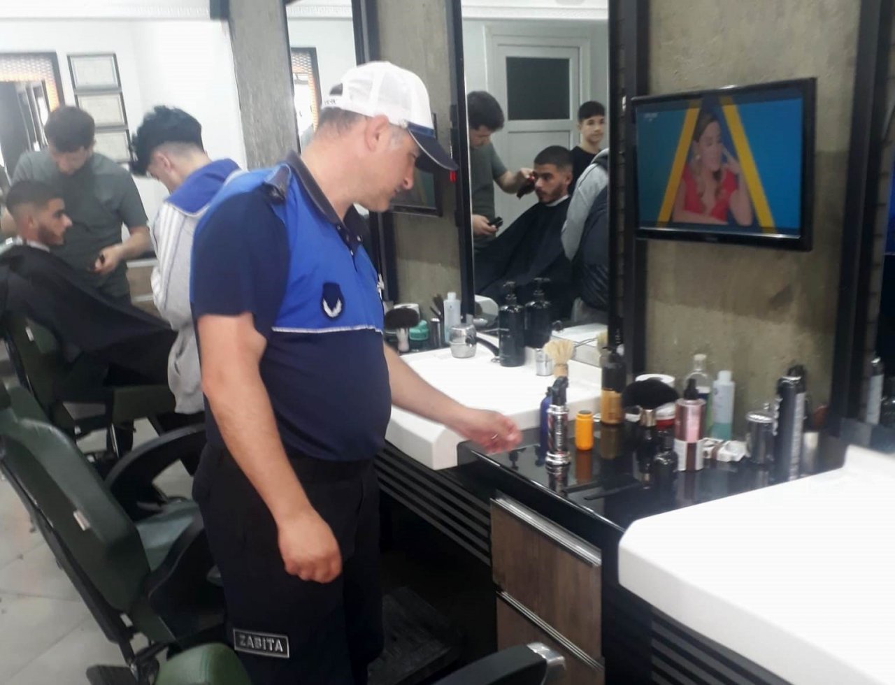 Altınova’da berberler denetlendi