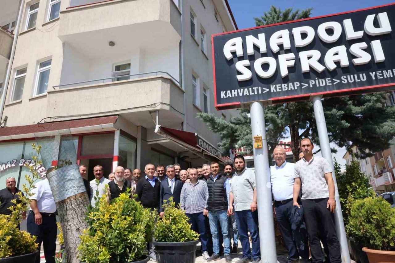 Başkan Şimşek esnafla kahvaltıda buluştu