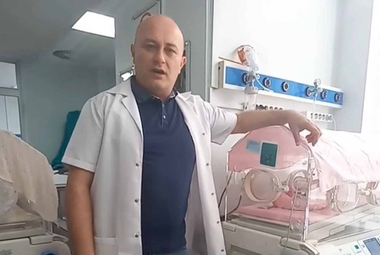 Doktorlar 3 günlük bebeğe anjiyo yaptı