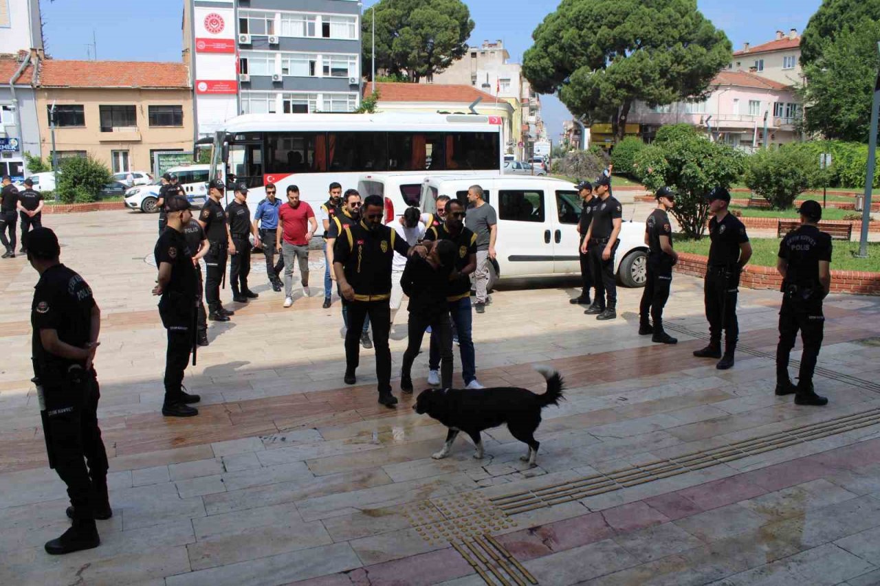Adliyede bıçaklama olayının şüphelileri tutuklandı