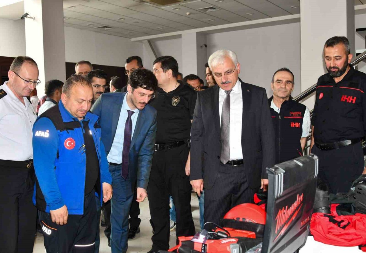 Bolu’da 3 afet derneği kuruldu, derneklere malzeme temini için 3 milyon lira hibe edildi