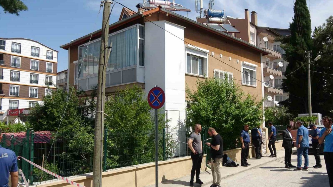 Burdur’da kafası asansöre sıkışan kadın feci şekilde can verdi