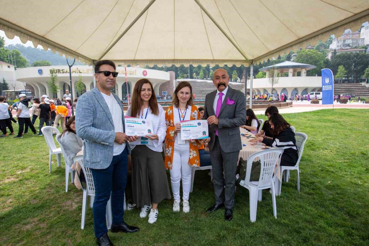 Eğitim dönemine renkli final