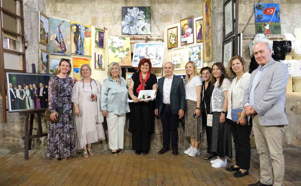 El emeği, göz nuru eserler sanatseverlerle buluştu