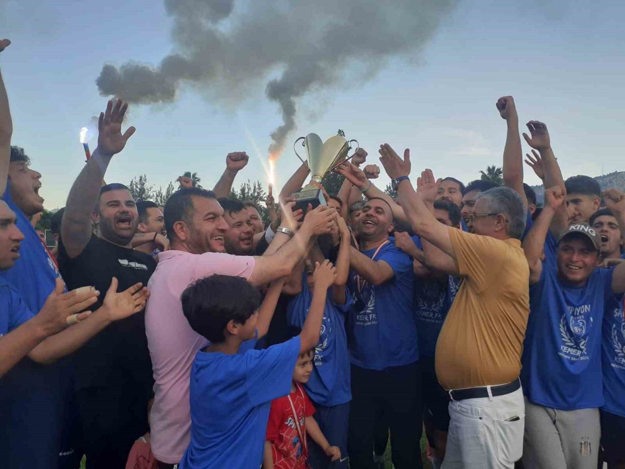 Kemer 2020 Futbol Kulübü namağlup şampiyon oldu