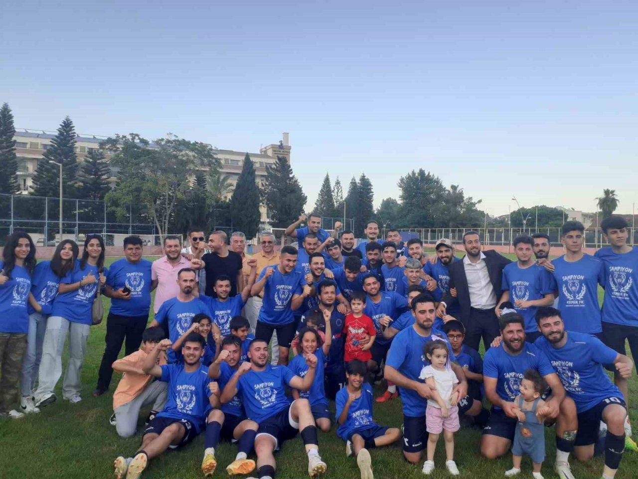 Kemer 2020 Futbol Kulübü namağlup şampiyon oldu