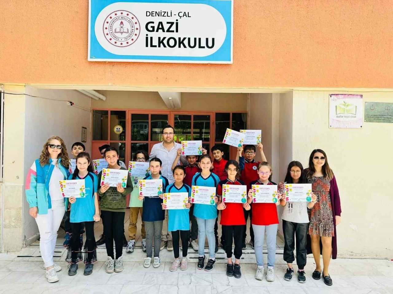 Çallı öğrenciler, 5 ülkeden yaşıtlarıyla ortak proje yürüttü