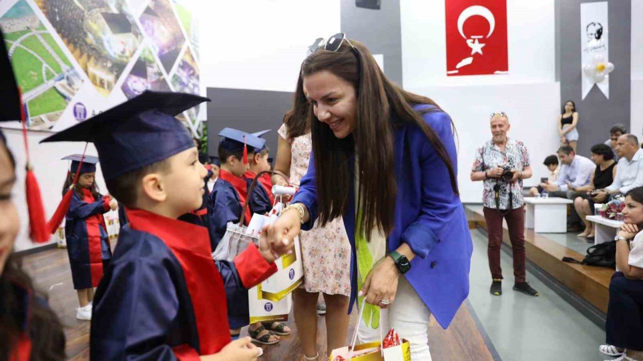 Didim Belediyesi kreşinde mezuniyet heyecanı yaşandı