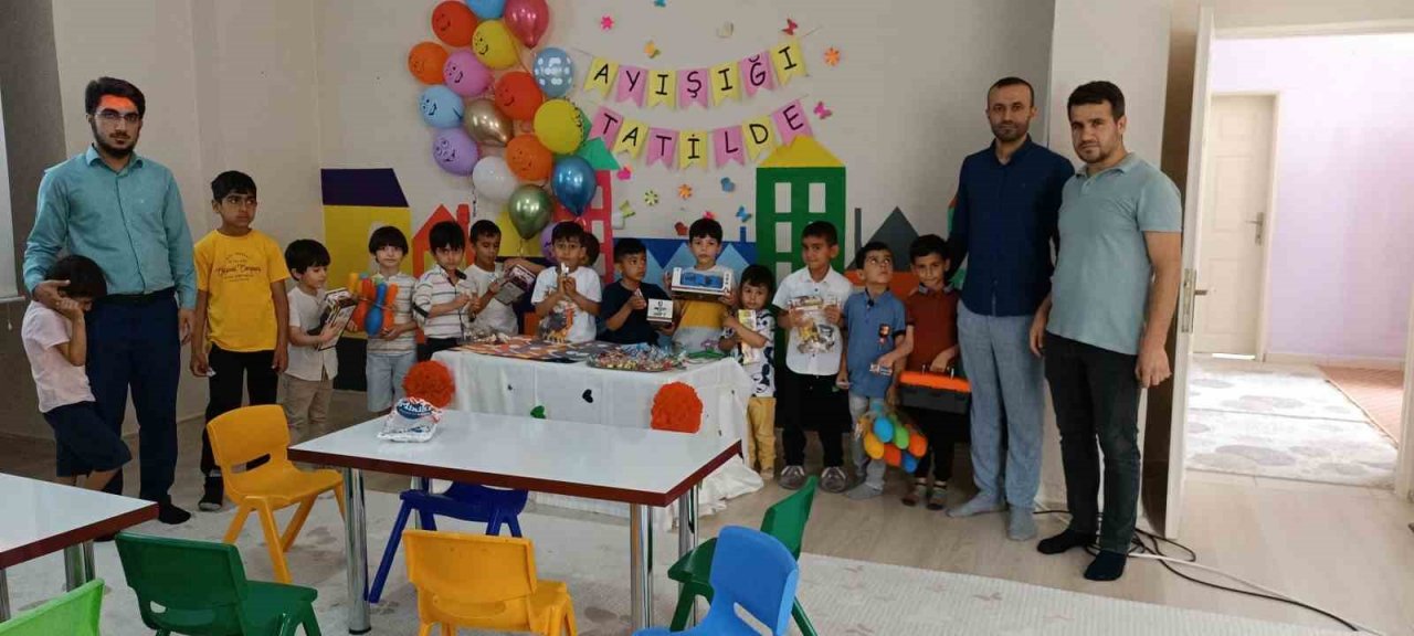 Dicle’de Kur’an-ı Kerim kursu öğrencileri karnelerini aldı