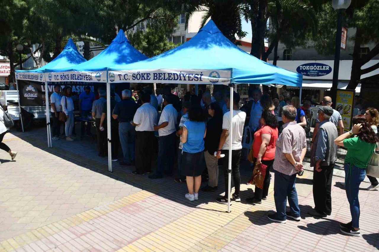 Başkan Tuncel için helva hayrı yapıldı