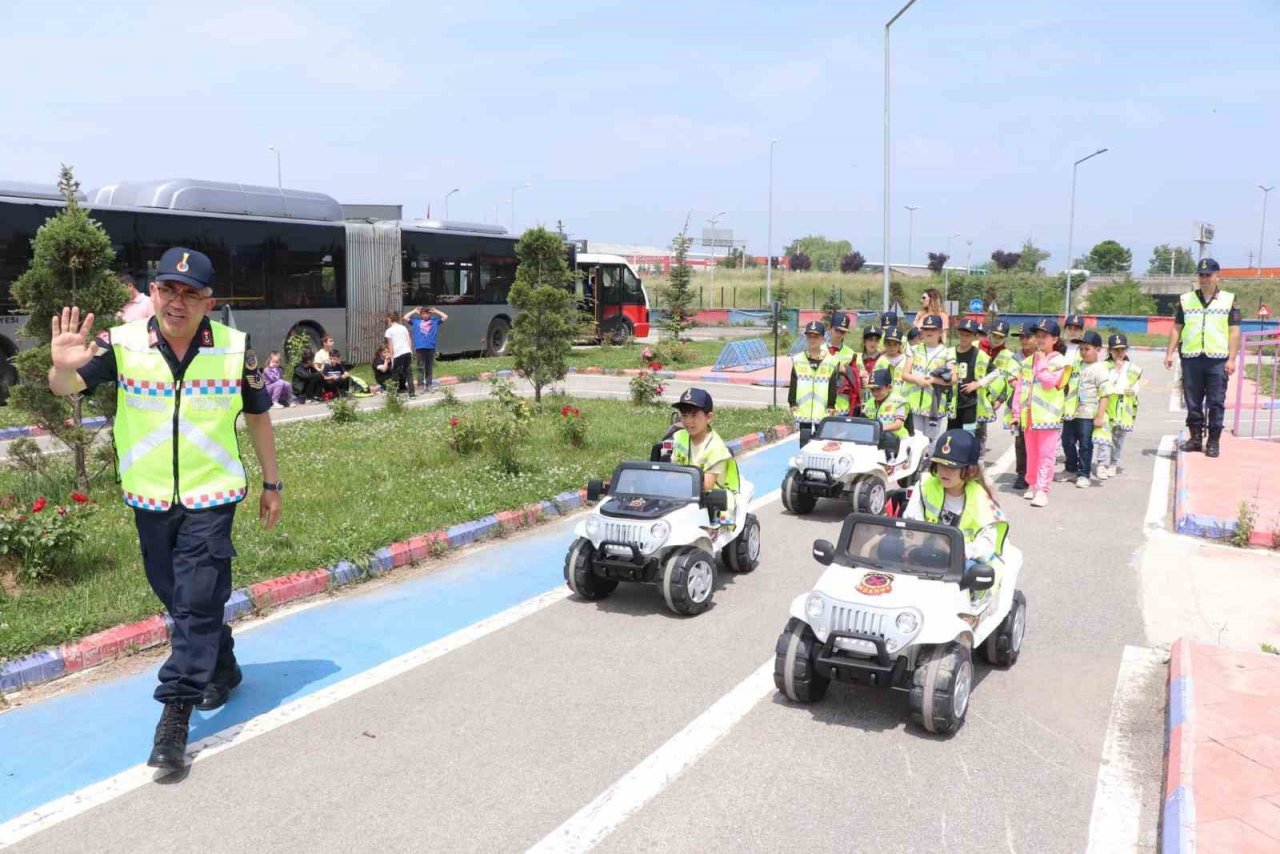 Bu parkurda 1 yılda 3 bin 800 öğrenciye eğitim verildi