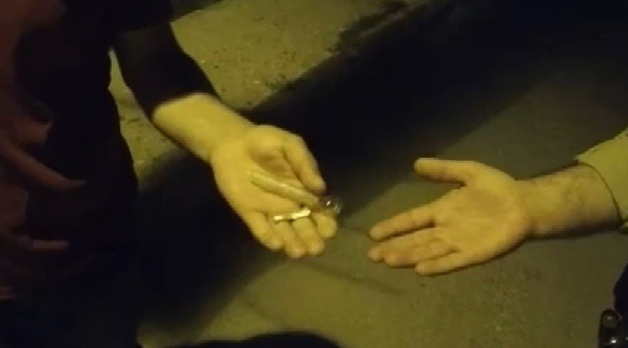 Şüpheli şahsın üzerinden uyuşturucu çıktı