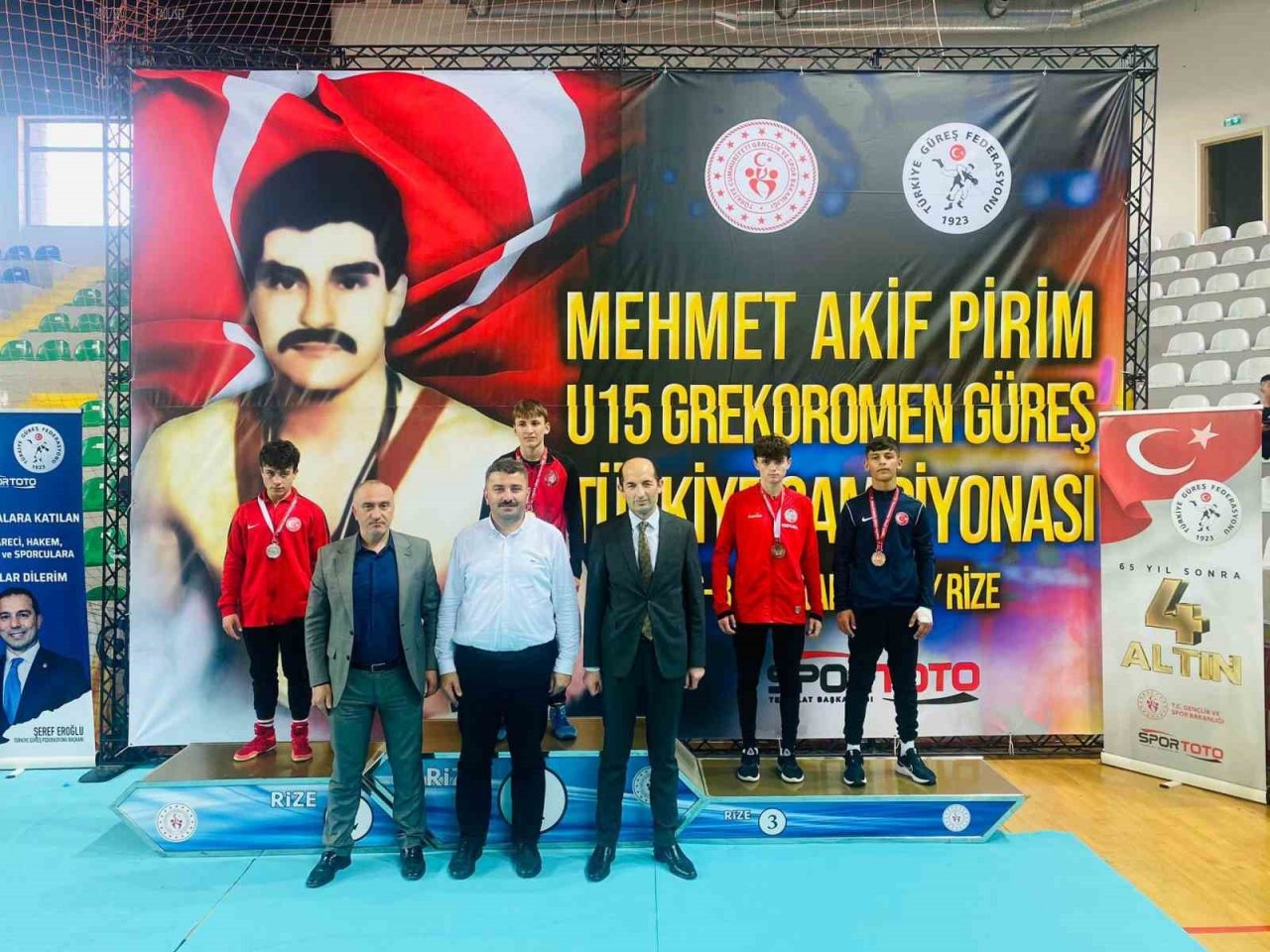 Manisa Güreş Eğitim Merkezi, Rize’de Türkiye şampiyonu oldu