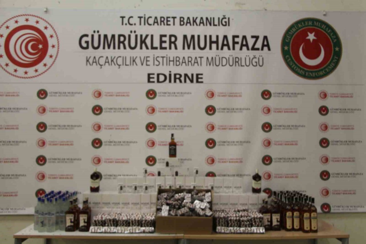 Kapıkule’de 1 milyon lira değerinde kaçak elektronik sigara, içki ve ilaç ele geçirildi