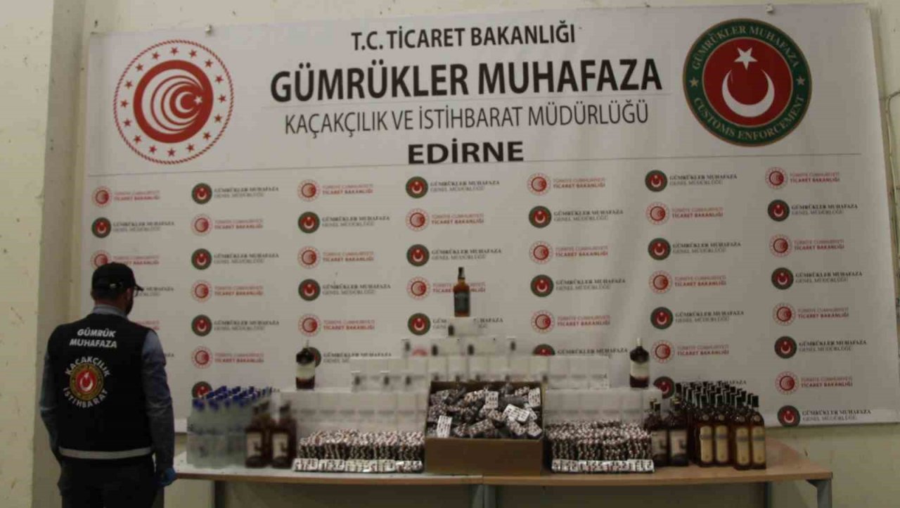 Kapıkule’de 1 milyon lira değerinde kaçak elektronik sigara, içki ve ilaç ele geçirildi