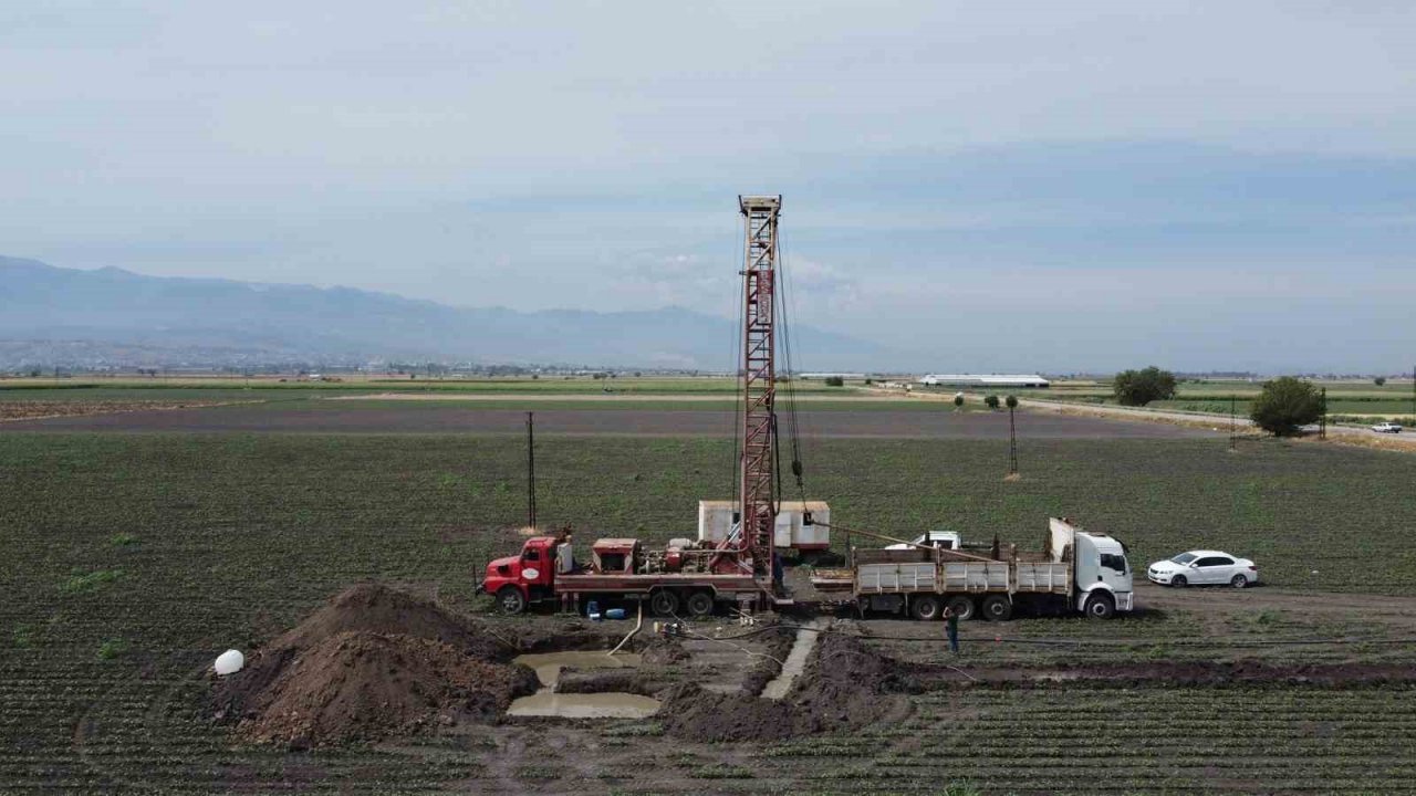 Amik Ovası’nda depremin vurduğu su kuyuları açılıyor