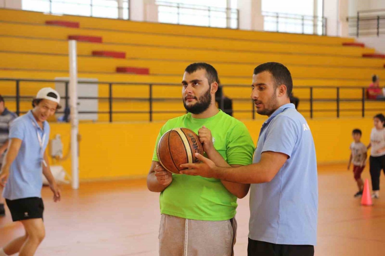 Kağıthaneli çocuklar yazı verimli geçirecek