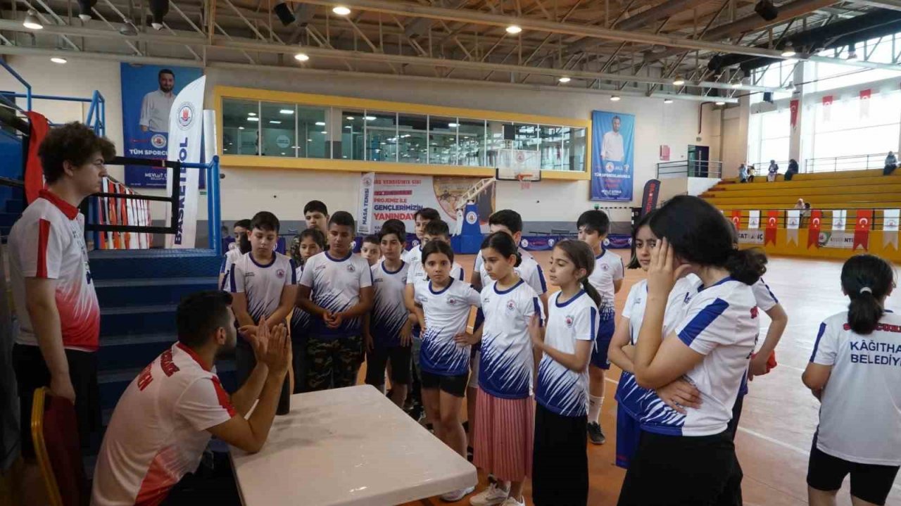 Kağıthaneli çocuklar yazı verimli geçirecek