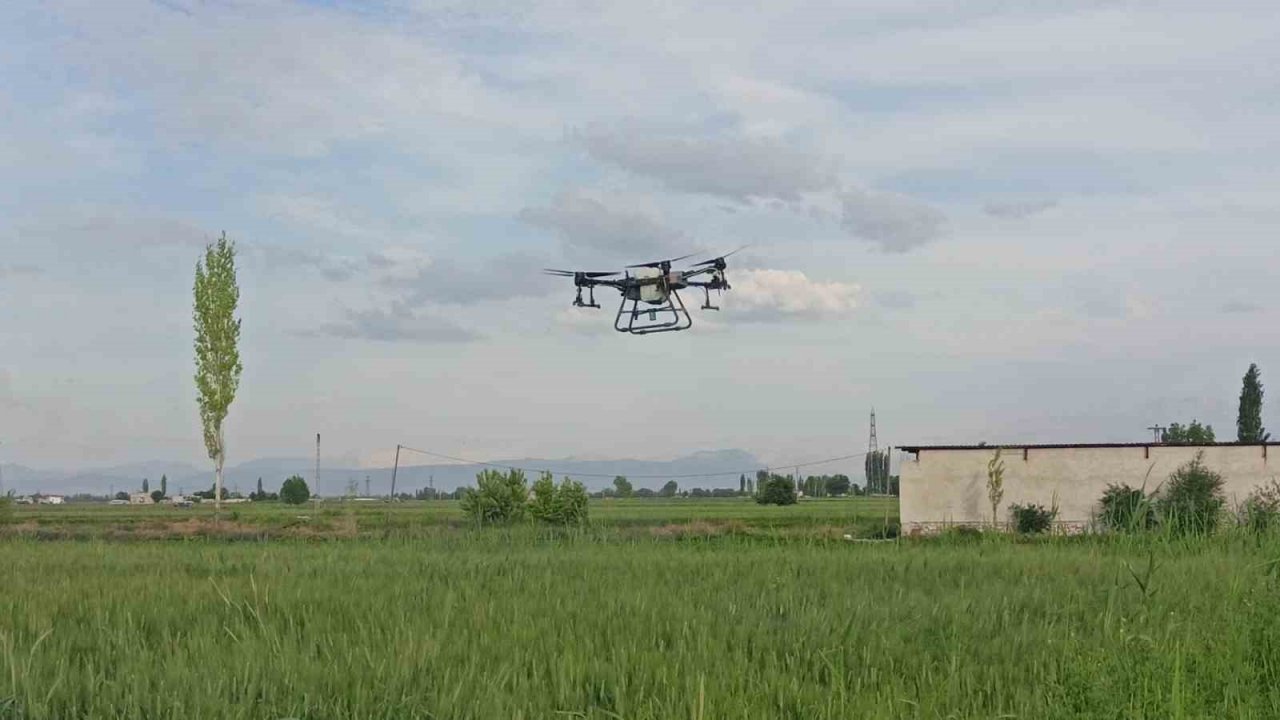 Tarımsal ilaçlamada traktörün yerini ZİHA’lar alıyor