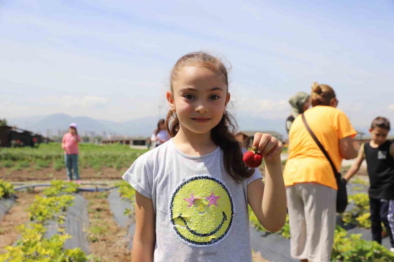 Büyükşehir’in Doğal Ürünler Bahçesi, minikleri ağırladı