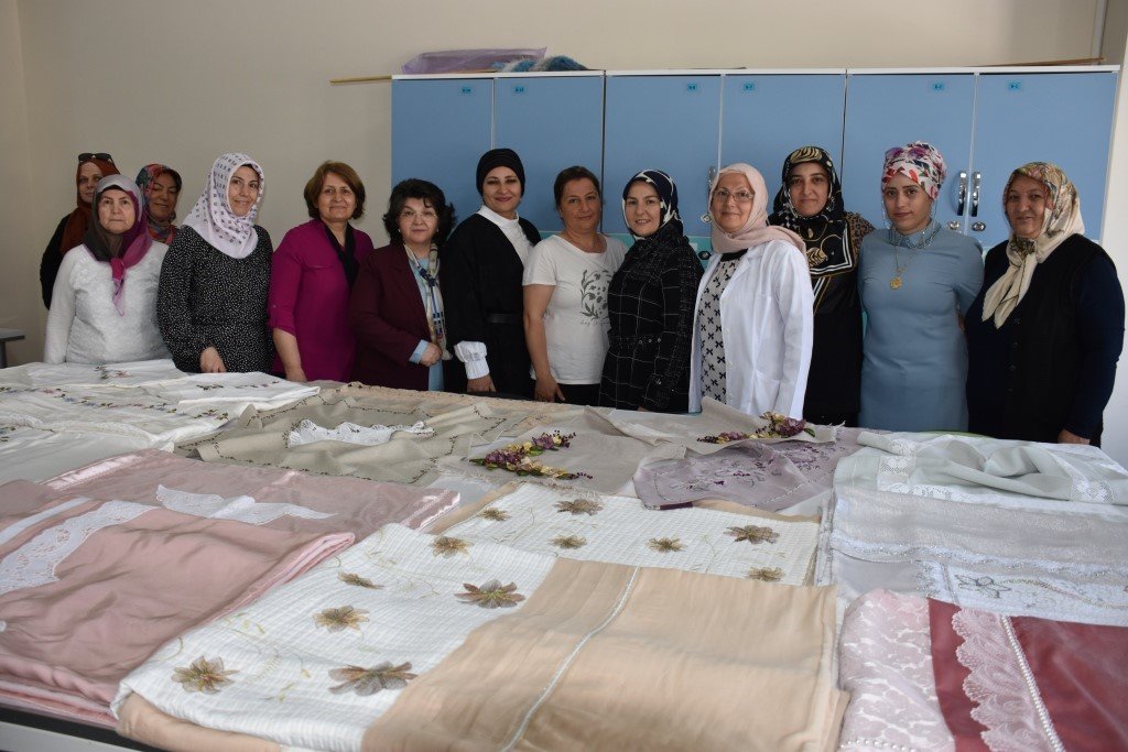 Fatma Çolakbayrakdar: "Kocasinan akademi kocaman bir aile"