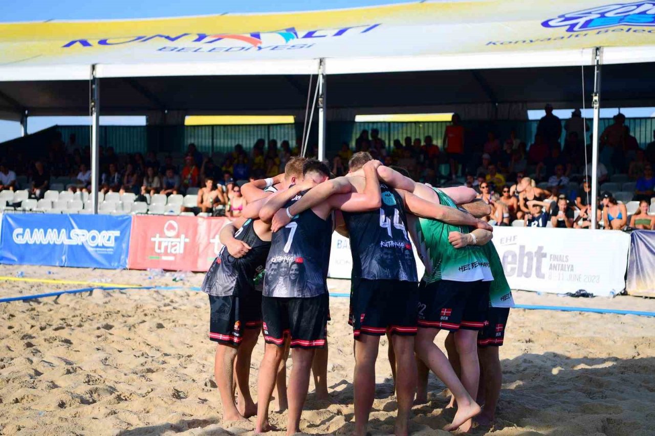 Danimarkalı takım, depremde hayatını kaybeden milli hentbolcuyu unutmadı