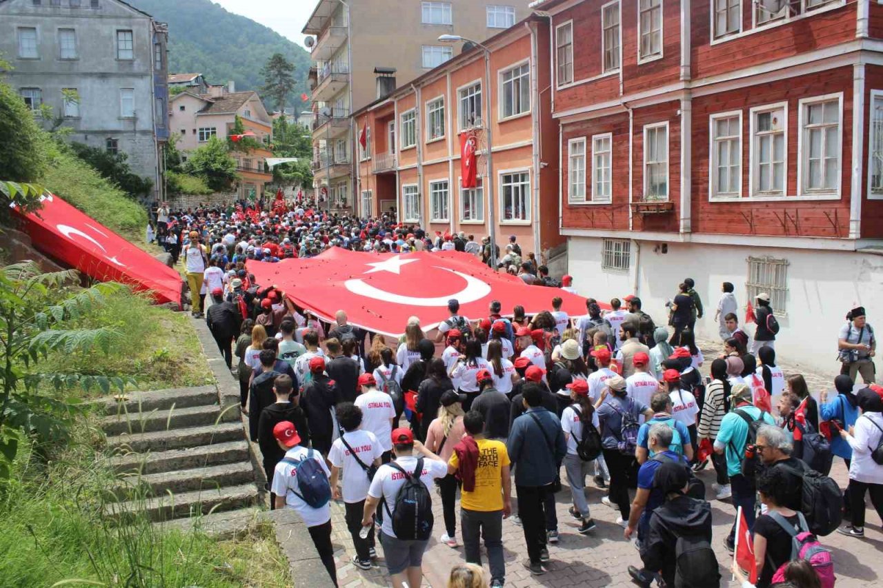 95 kilometrelik ‘Atatürk ve İstiklal Yolu Yürüyüşü’ başladı