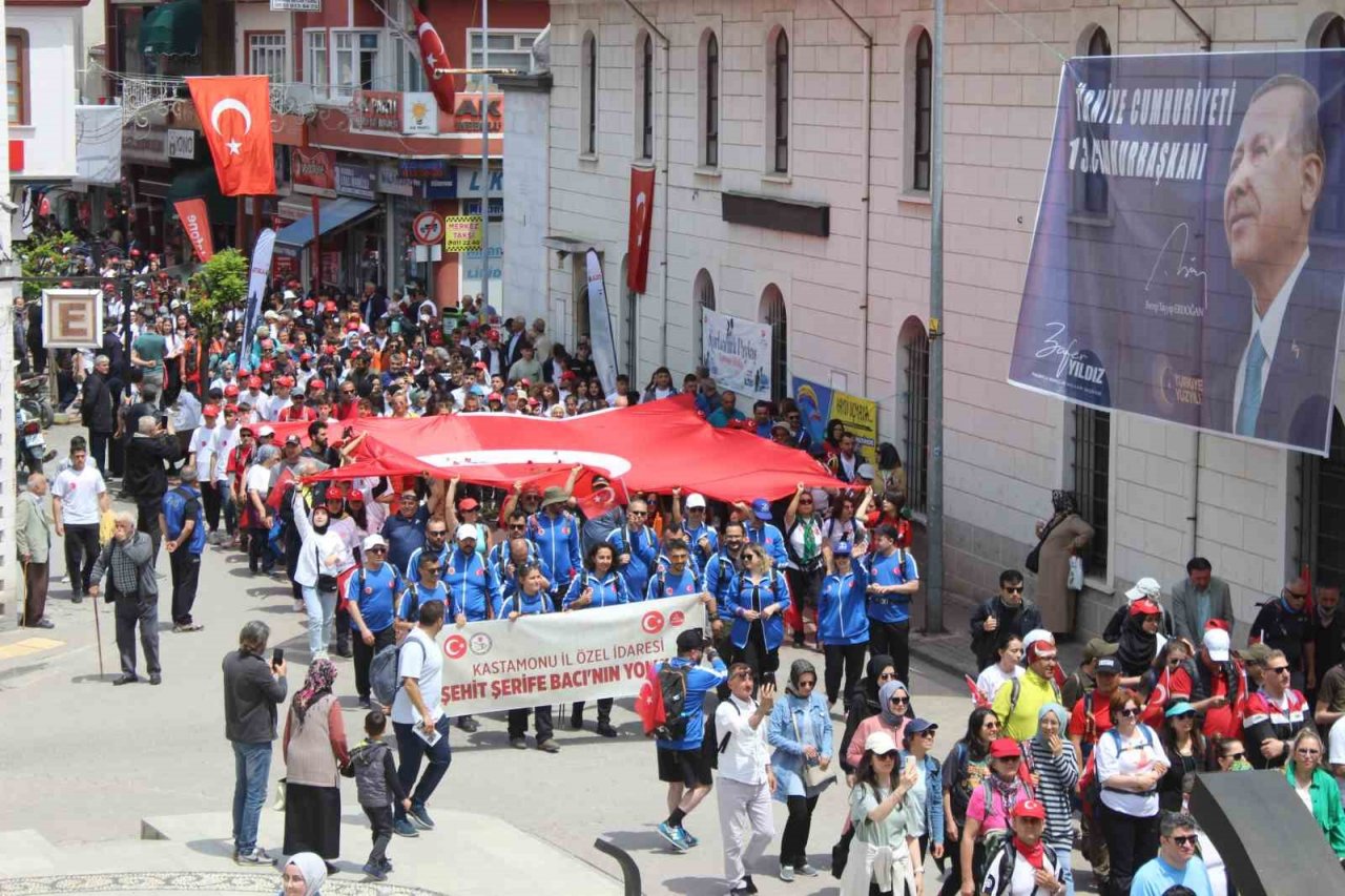 95 kilometrelik ‘Atatürk ve İstiklal Yolu Yürüyüşü’ başladı