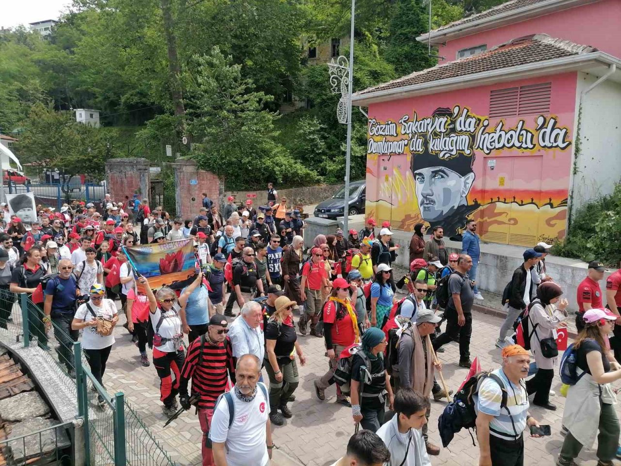 95 kilometrelik ‘Atatürk ve İstiklal Yolu Yürüyüşü’ başladı