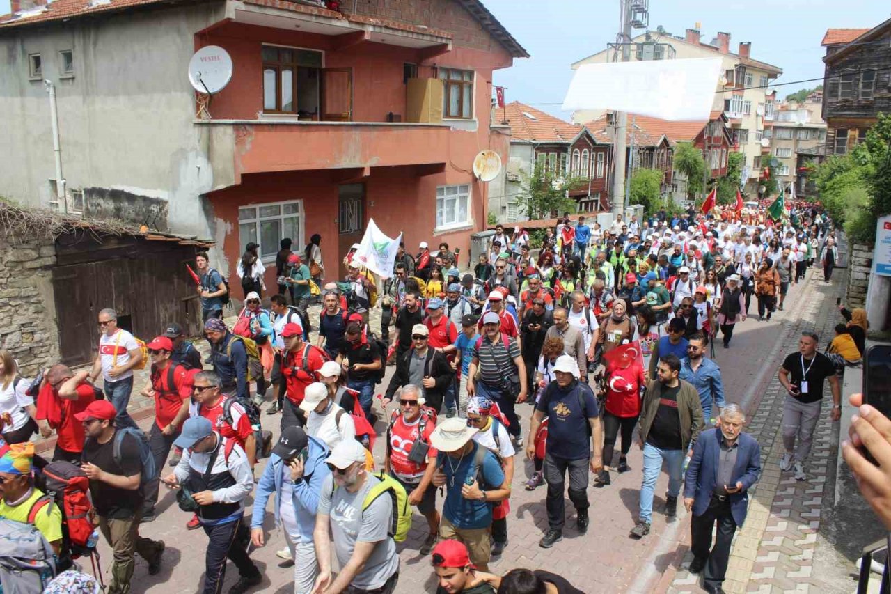 95 kilometrelik ‘Atatürk ve İstiklal Yolu Yürüyüşü’ başladı