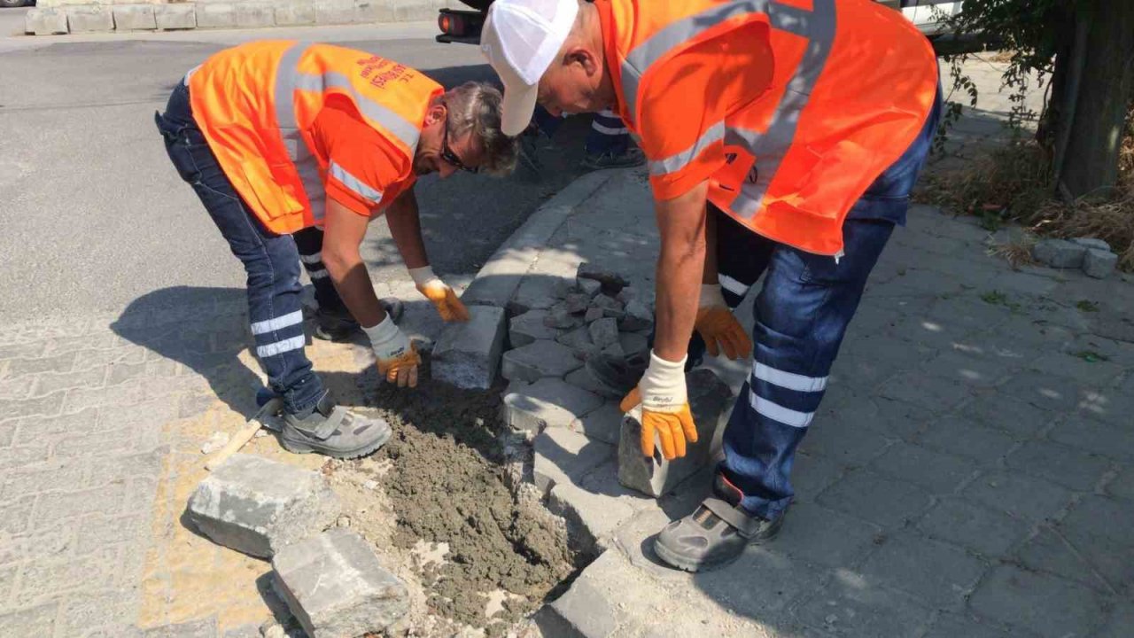 Kuşadası Belediyesi ilçede çalışmalarını sürdürüyor