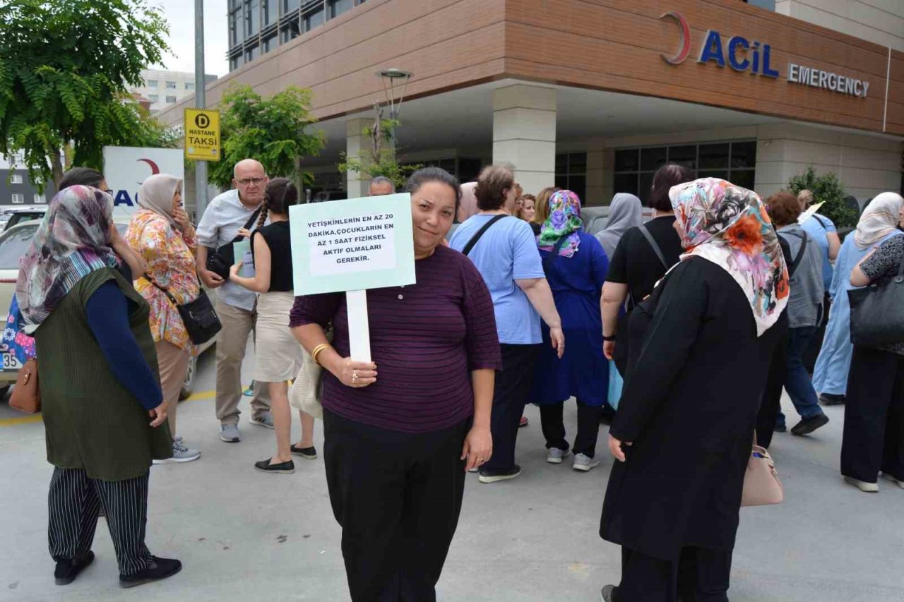 Obezite okulu ekibi ve danışanları sağlık için yürüdü