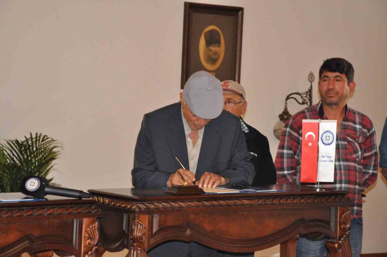 Büyükşehir, 41 dönüm arazide üreteceği kaba yemi ücretsiz dağıtacak